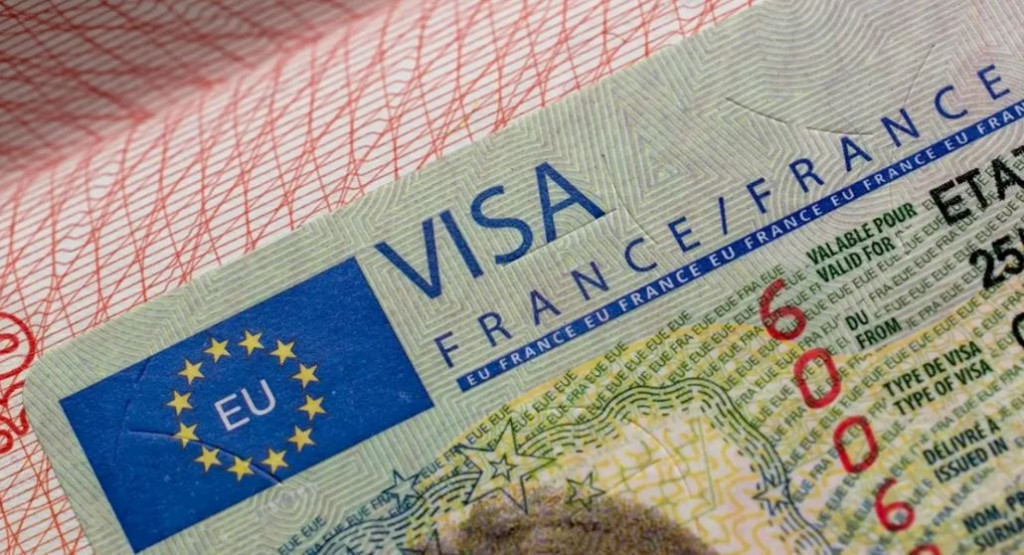 visa pháp
